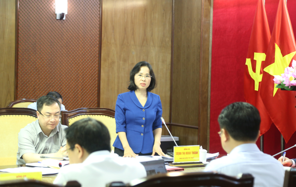 Đồng chí Trịnh Thị Thanh, Phó Bí thư Thường trực Tỉnh ủy, phát biểu tại hội nghị.