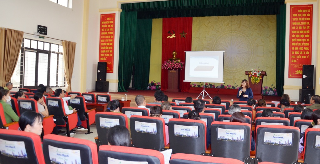 BHXH TP Uông Bí tổ chức tuyên truyền BHXH tự nguyện, BHYT hộ gia đình theo Nghị quyết 02 của HĐND tỉnh tại phường Phương Nam (TP Uông Bí) tháng 3/2023.