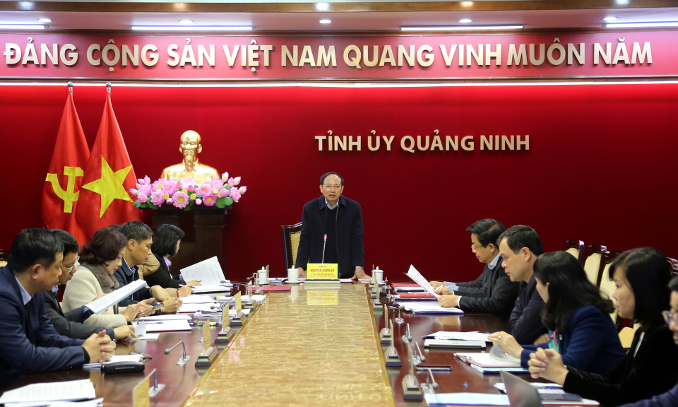 Tạo chuyển biến mạnh mẽ, toàn diện, đồng bộ, liên tục công tác xây dựng Đảng, hệ thống chính trị và nâng cao chất lượng đội ngũ cán bộ