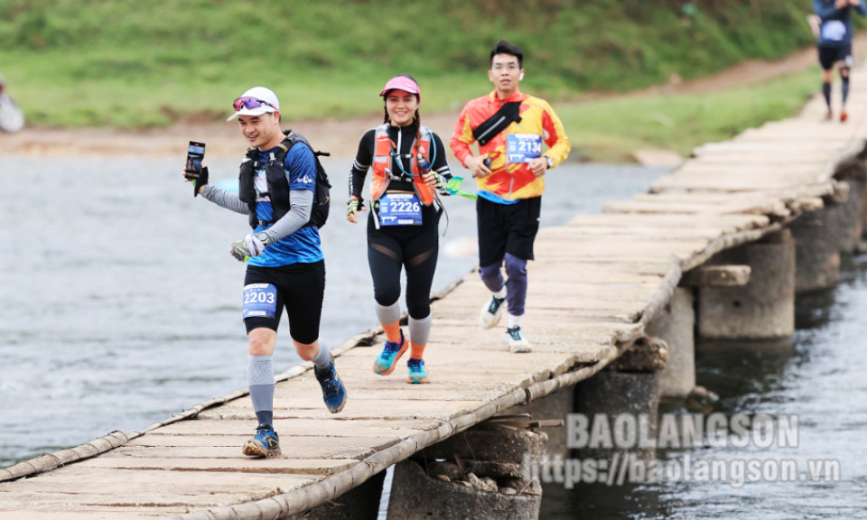 Ấn tượng Giải chạy “Mẫu Sơn Mount Paths” năm 2024