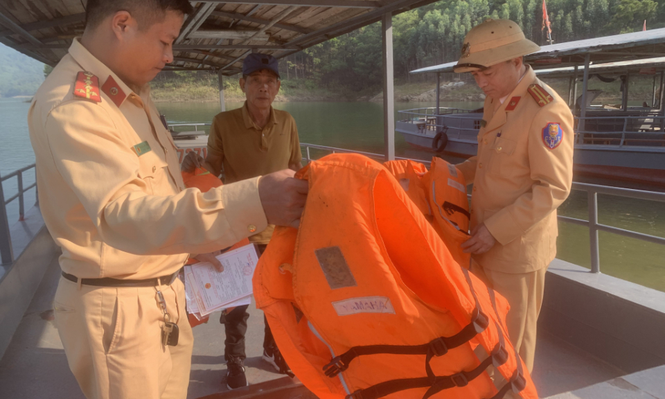 Xây dựng văn hóa giao thông an toàn