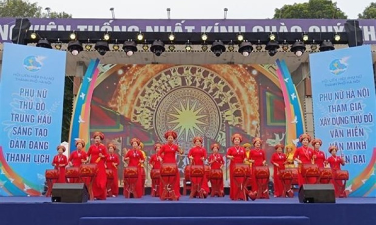 Hanoi holds festival of women for peace and development