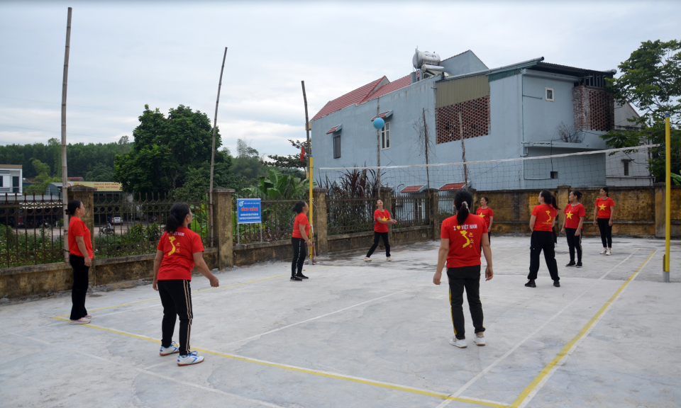 Sôi nổi các phong trào thi đua của phụ nữ ở cơ sở