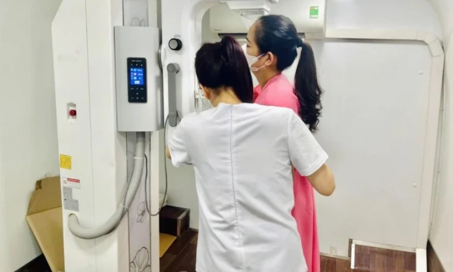 Bệnh ung thư vú tại Việt Nam đang có xu hướng ngày càng trẻ hóa