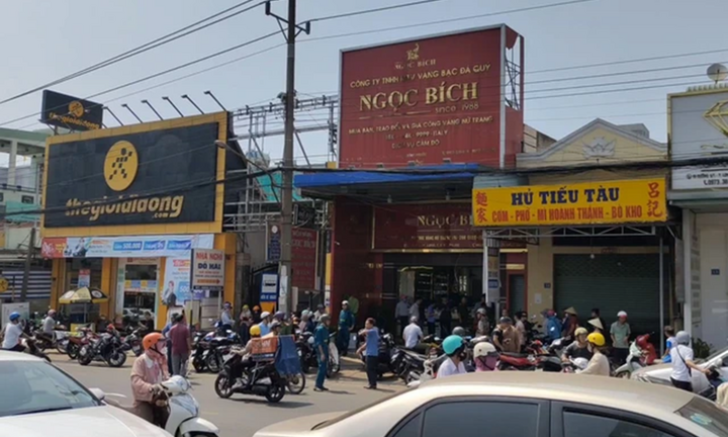 Bắt nhanh kẻ cướp tiệm vàng ở Bình Phước
