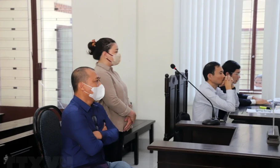Vụ cháu bé tự kỷ bị thiêu xác: Tuyên phạt 2 đối tượng 54 tháng tù treo