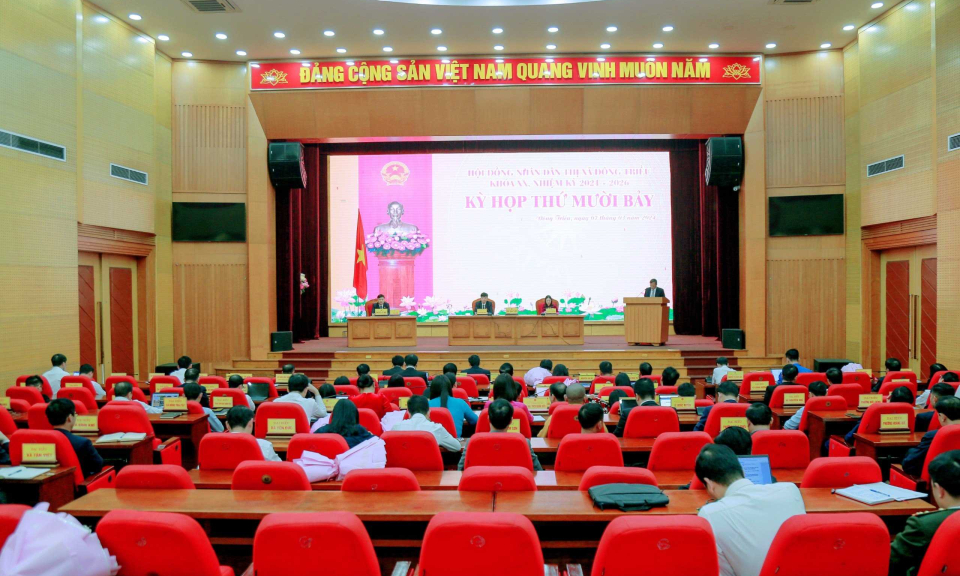 Thông qua nghị quyết về việc tán thành chủ trương thành lập thành phố Đông Triều