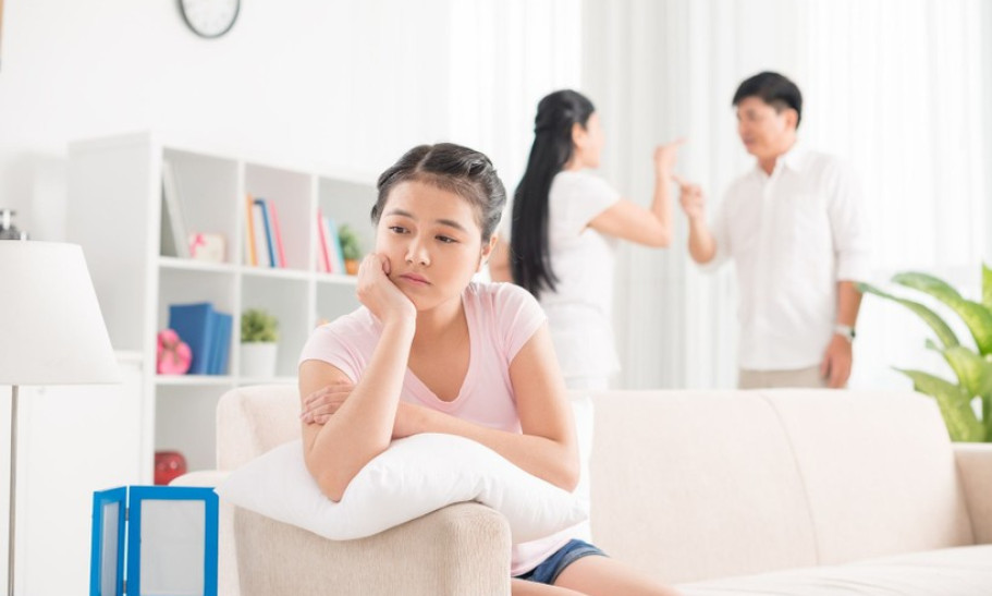 Học sinh bị sốc trước áp lực gia đình: Làm gì để chữa lành?