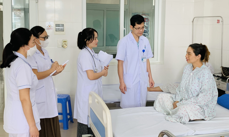 Nỗ lực “bao phủ, chăm sóc sức khỏe toàn dân”
