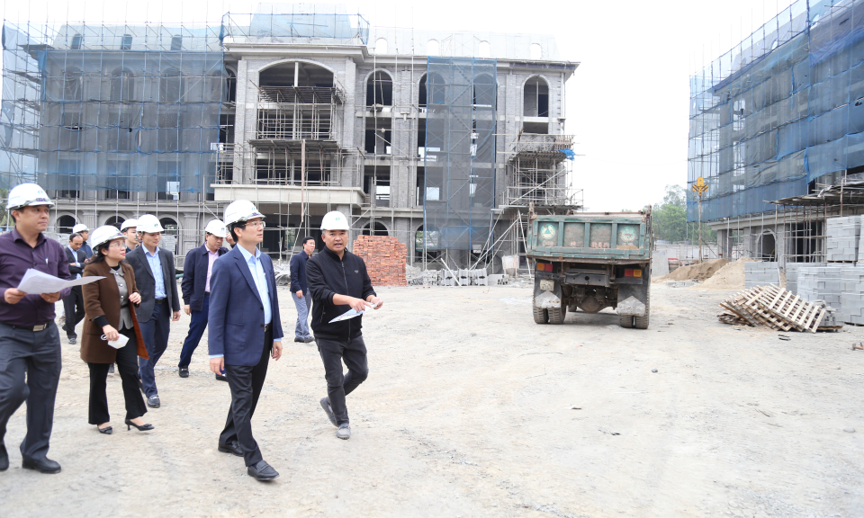Đẩy nhanh tiến độ thi công trường THPT Ngô Quyền, Tuyến đường dọc mương từ cầu K67 qua cầu Nước Mặn