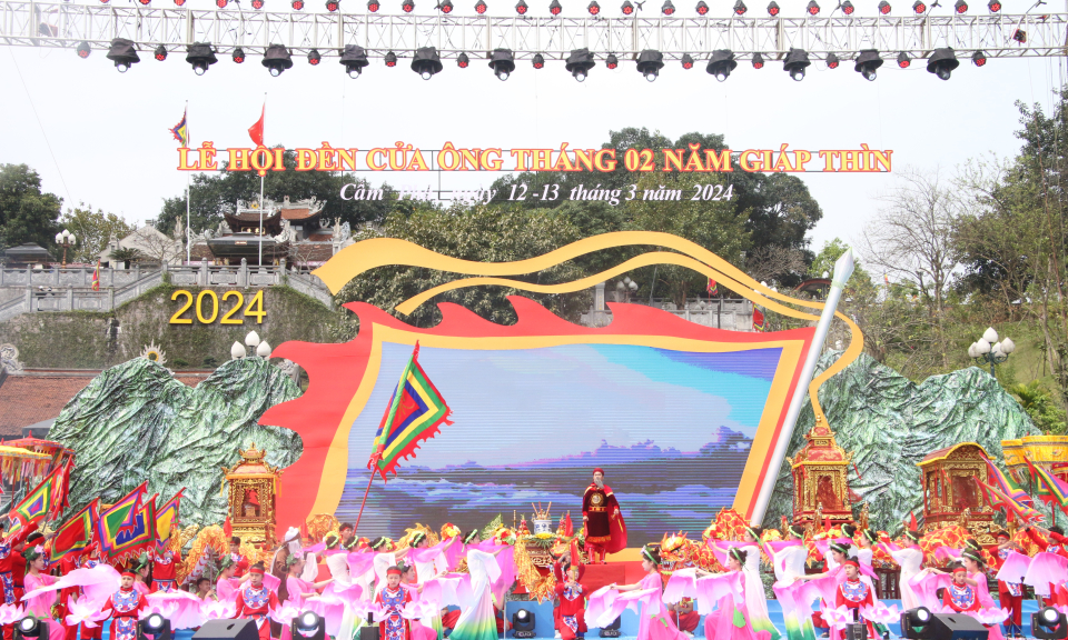 Tưng bừng khai hội Đền Cửa Ông năm 2024