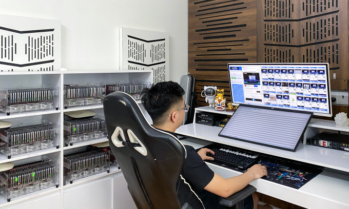 'Trang trại thao túng triệu view' trong mắt người nước ngoài