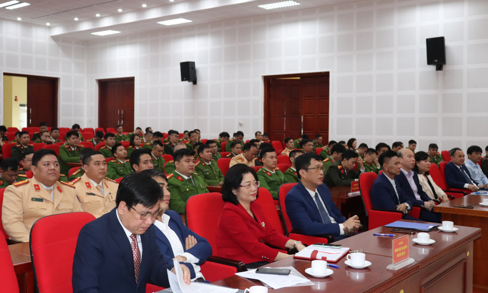 Khai giảng lớp đào tạo trung cấp lý luận chính trị đầu tiên cho lực lượng Công an tại Quảng Ninh