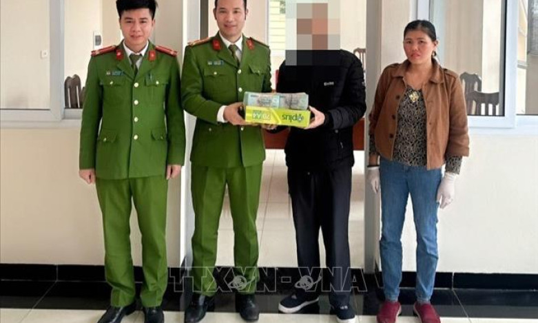 Trao trả 1,2 tỷ đồng cho người đánh rơi