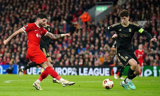 Liverpool thắng 11-2 ở vòng 1/8 Europa League