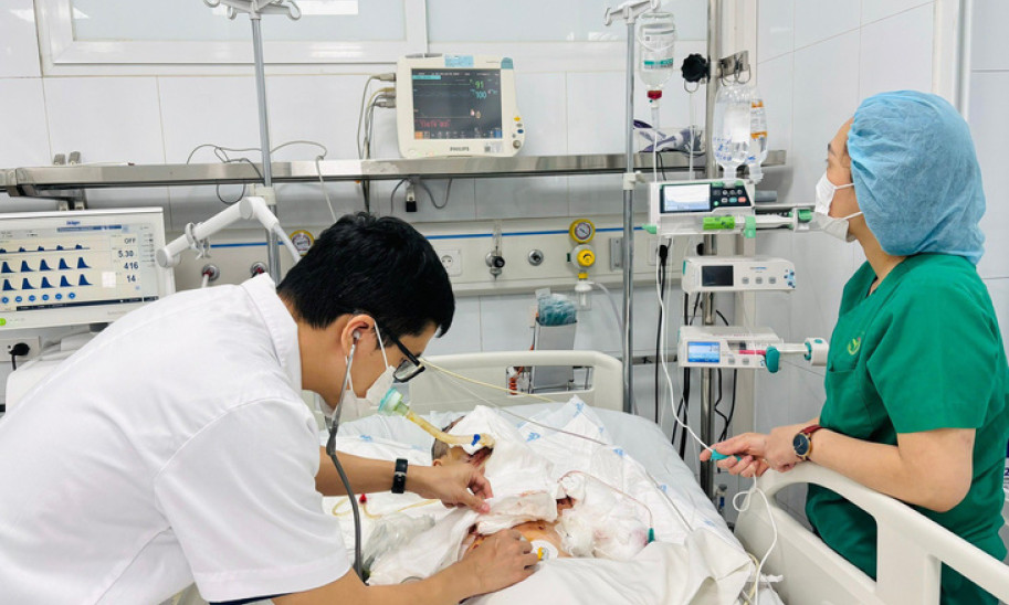 Máy tính phát nổ lúc học bài làm nam sinh lớp 7 tử vong