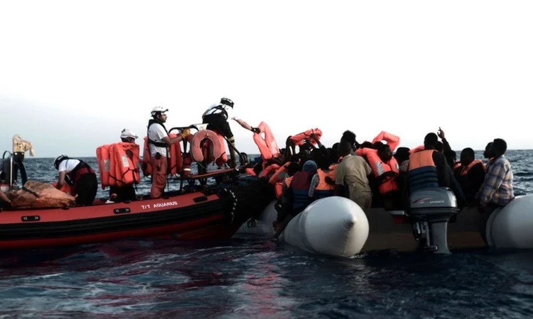 Chìm xuồng ngoài khơi Thổ Nhĩ Kỳ, 16 người di cư thiệt mạng