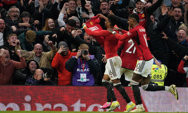 Man Utd thắng ngược Liverpool trong hiệp phụ