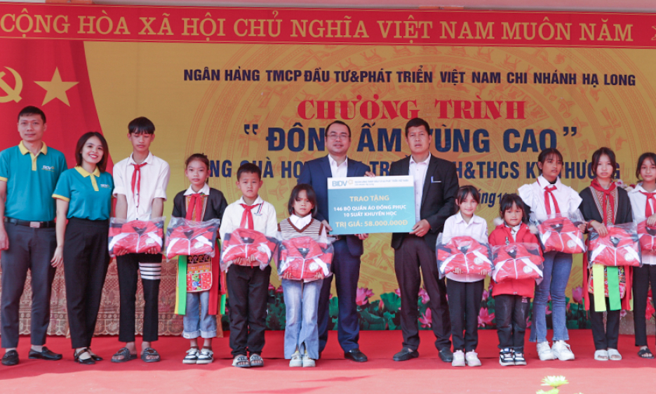 Thi đua xây dựng xã hội học tập