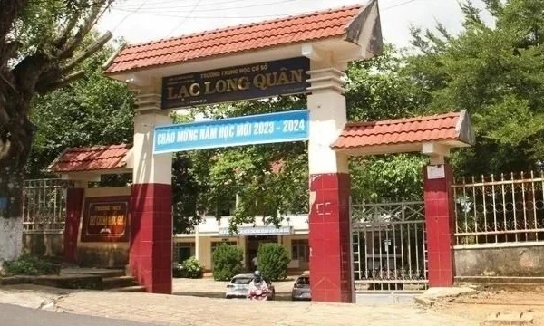 Vụ học sinh lớp 9 chỉ có học bạ lớp 6: Kỷ luật khiển trách hiệu trưởng