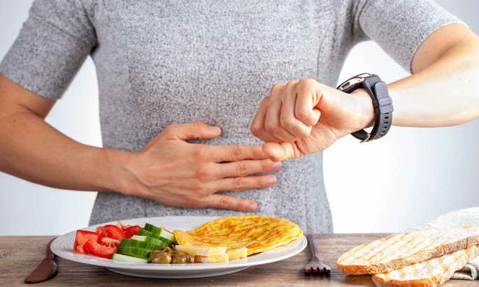 Thận trọng với chế độ nhịn ăn gián đoạn trong thời gian dài