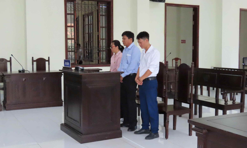 Phạt 3 năm tù cựu Giám đốc CDC Bình Phước nhận quà Công ty Việt Á