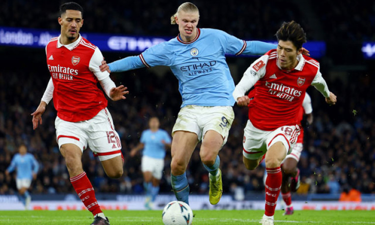 Arsenal có thể mất 4 cầu thủ khi đấu Man City