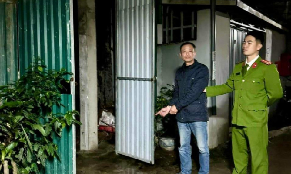 Dùng dao giải quyết mâu thuẫn với hàng xóm