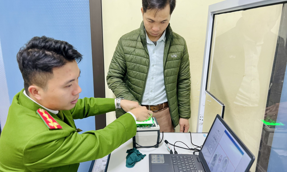 Tiên phong thực hiện chuyển đổi số