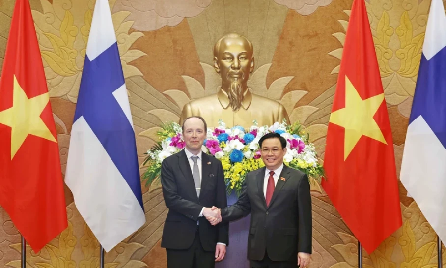 Việt Nam coi trọng phát triển quan hệ hữu nghị và hợp tác nhiều mặt với Phần Lan
