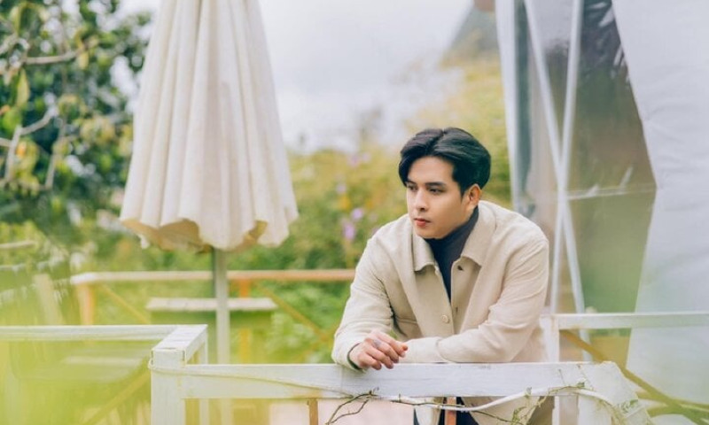 Hồ Quang Hiếu: Tôi dán tờ rơi lên cột điện, ra bến xe giới thiệu album của mình