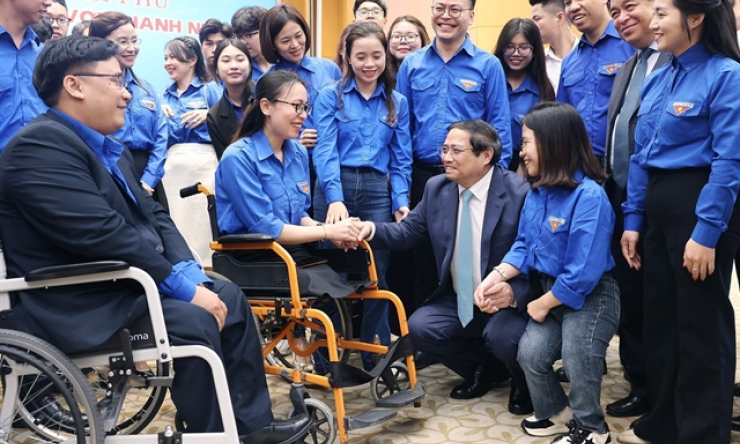 Young people play critical role in Việt Nam's digital transformation: PM