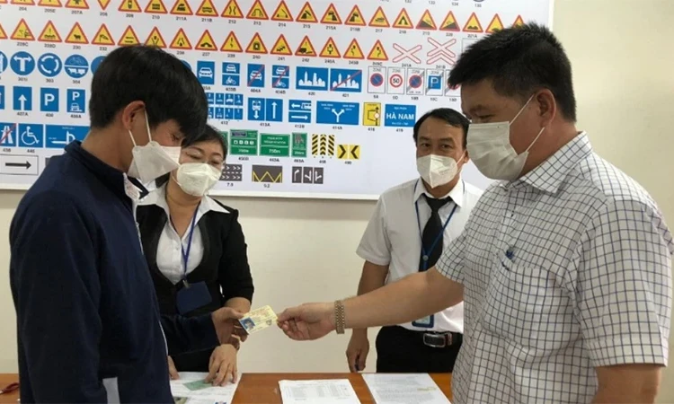 Bộ Y tế lên tiếng về thông tin 'bỏ giấy khám sức khỏe khi cấp bằng lái xe'