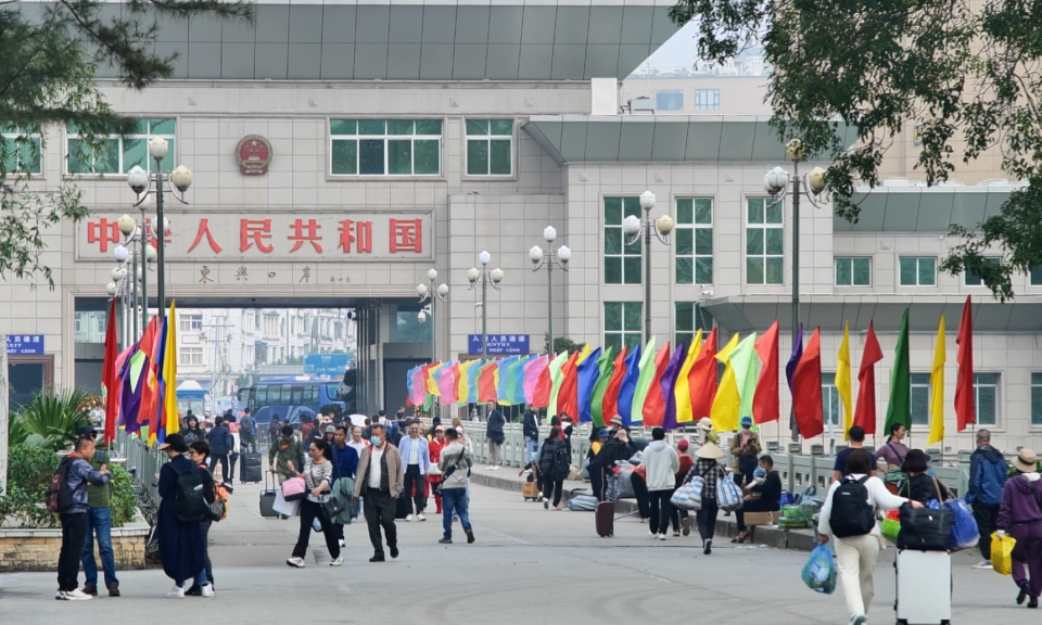 Móng Cái tích cực đón du khách Trung Quốc 