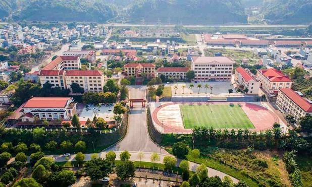 Nữ sinh lớp 11 ngã từ tầng 5 trường THPT Chuyên Lào Cai