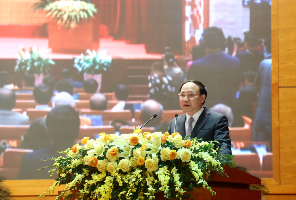 Đồng chí Nguyễn Xuân Ký, Ủy viên Trung ương Đảng, Bí thư Tỉnh ủy, Chủ tịch HĐND tỉnh, phát biểu khai mạc hội nghị.