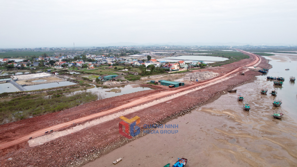 Dự án đường nối cao tốc Vân Đồn - Móng Cái đến cảng Vạn Ninh đang gặp khó khăn về nguồn đất K98