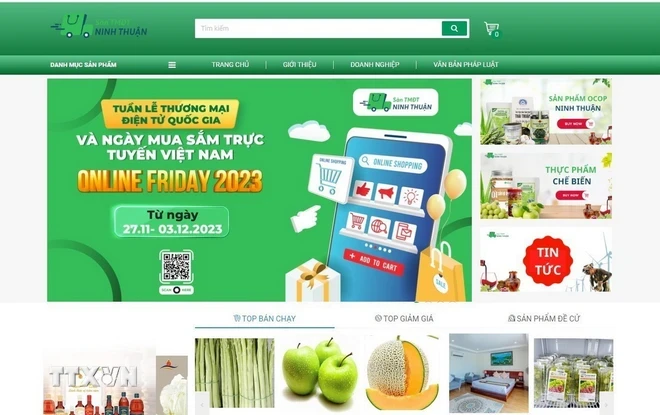 Các sản phẩm được bán trên Sàn giao dịch thương mại điện tử tỉnh Ninh Thuận. (Ảnh: TTXVN phát)