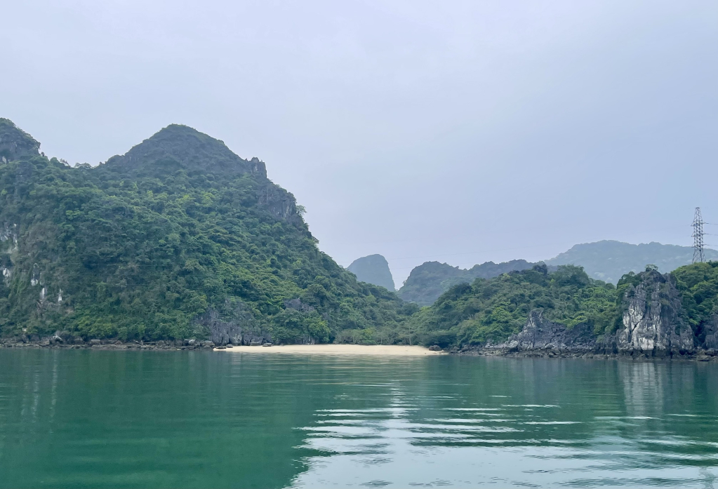 Ngoài ra, trong phạm vi Vịnh Bái Tử Long còn có nhiều đảo lớn nhỏ thích hợp để phát triển du lịch trải nghiệm hấp dẫn.