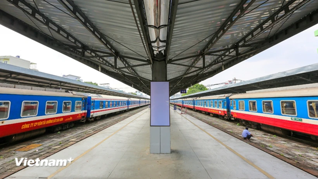 Railway sector gears up to meet demand in peak travel season hinh anh 1