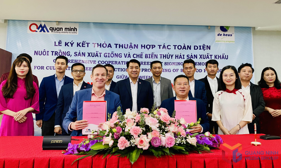 Công ty TNHH Quan Minh và Công ty TNHH DE HEUS (Hà Lan) tổ chức lễ ký kết thỏa thuận hợp tác toàn diện nuôi trồng, sản xuất giống và chế biến thủy sản xuất khẩu.