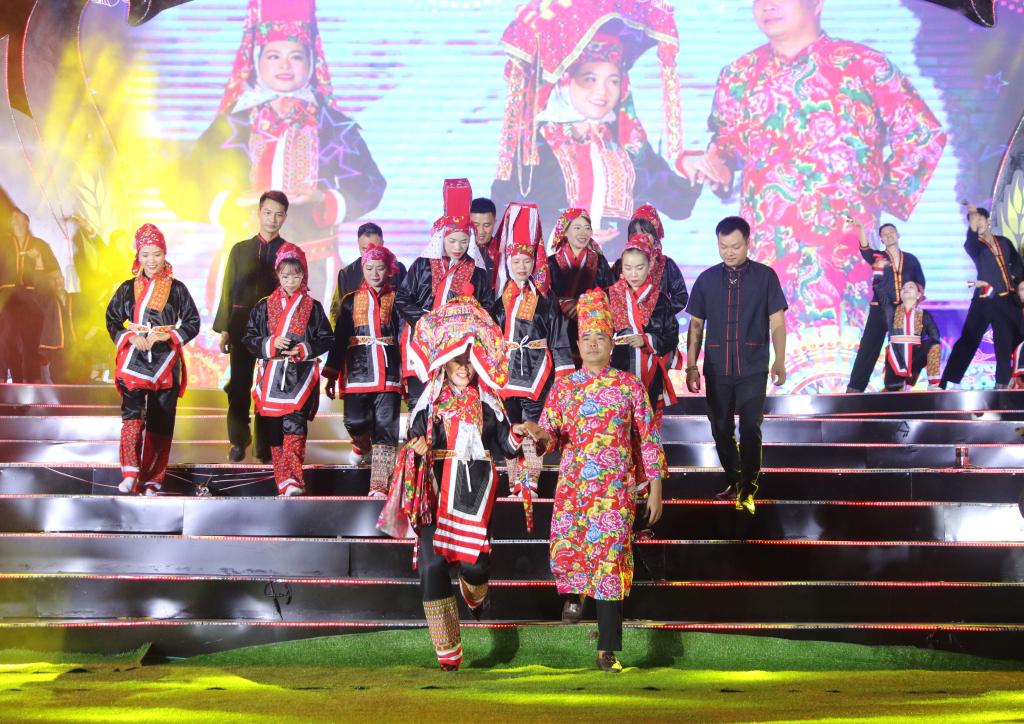 The festival is also the message of a beautiful district with historical traditions and cultural identities.