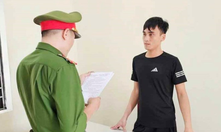 Nuốt ma túy để phi tang khi thấy công an