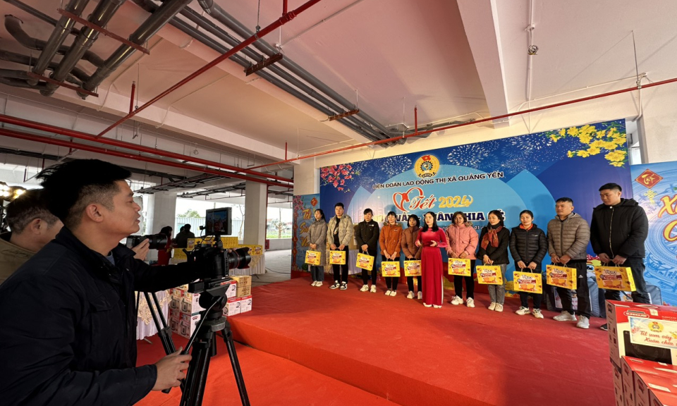 Tết sum vầy - Xuân chia sẻ