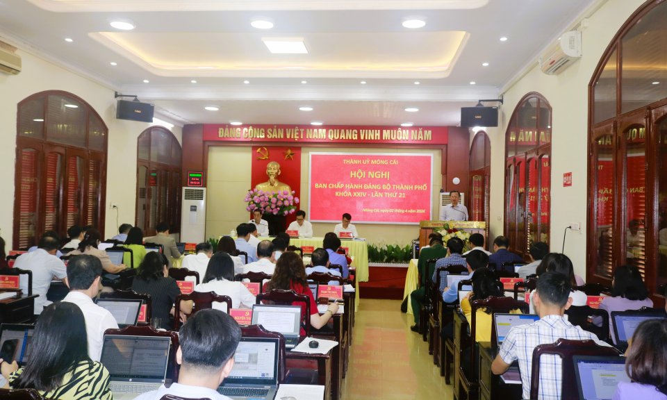 Chủ tịch UBND tỉnh Cao Tường Huy dự hội nghị Ban Chấp hành Đảng bộ TP Móng Cái