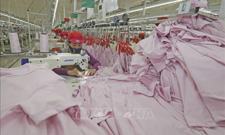Đơn hàng tăng, doanh nghiệp dệt may nhiều tín hiệu khởi sắc