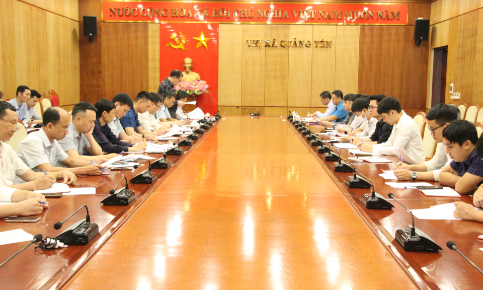 Phó Chủ tịch Thường trực UBND tỉnh dự sinh hoạt Chi bộ Trung tâm Phát triển quỹ đất TX Quảng Yên