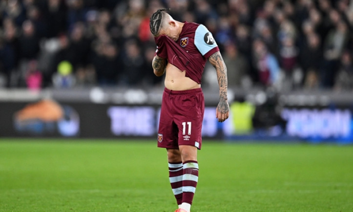 Man City sẵn sàng cắt lỗ bán Phillips