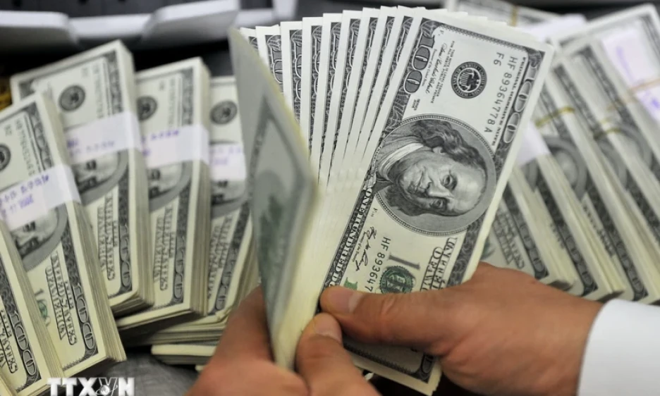 Giá USD giữ đà tăng, vượt 25.000 đồng trong sáng 4/4