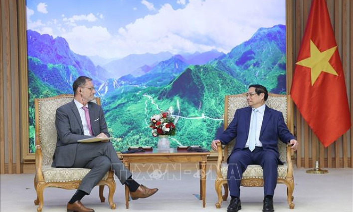 Thủ tướng Phạm Minh Chính tiếp Đại sứ Pháp Olivier Brochet